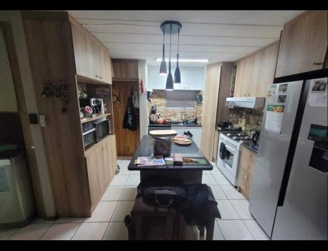 3 BEDROOM APARTMENT FOR SALE IN VERWOERDPARK